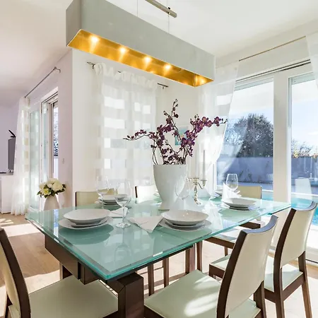 ヴィラ Casablanca - *